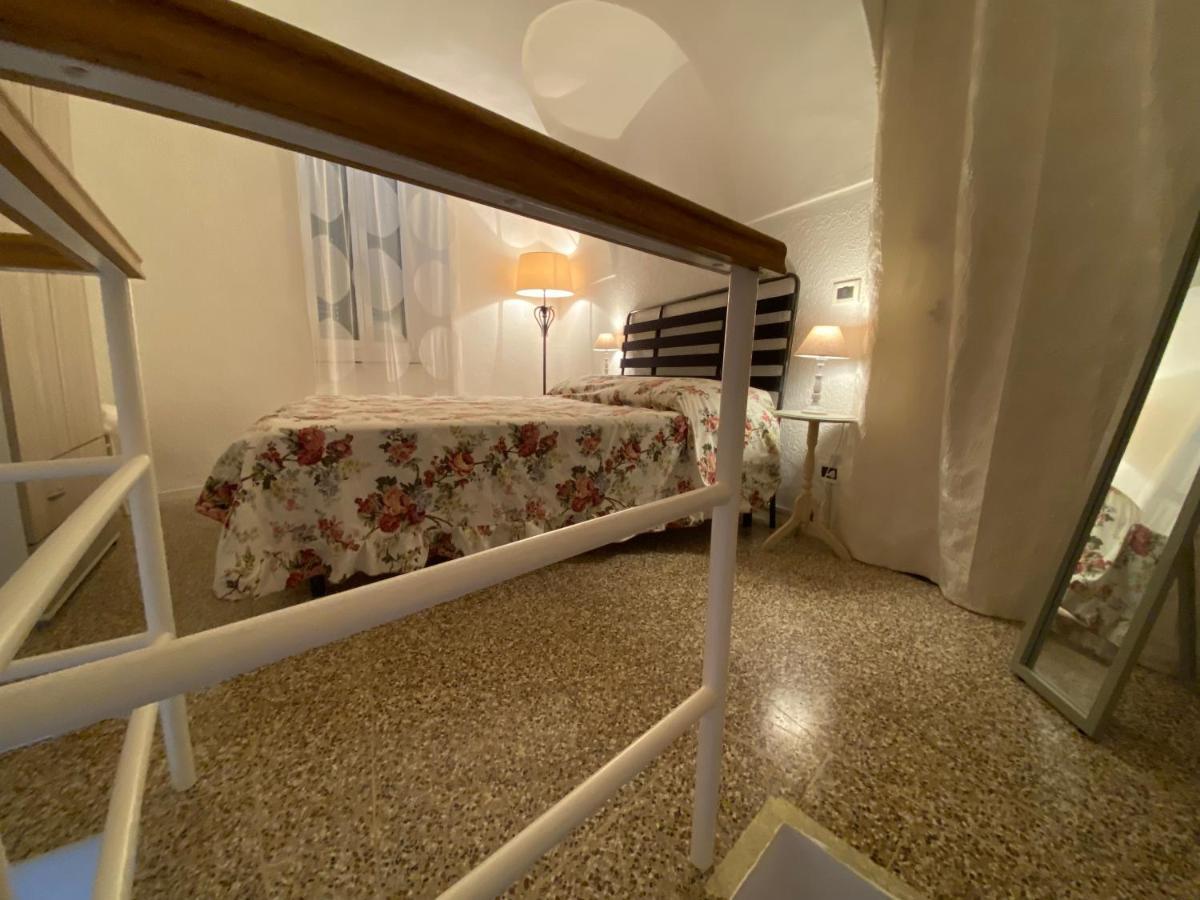 Vila La Casa Degli Alberi Dolceacqua Exteriér fotografie